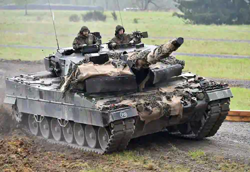Leopard 2 tank
